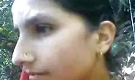 एडलर हिंदी सेक्सी मूवी चलने वाली में आराम