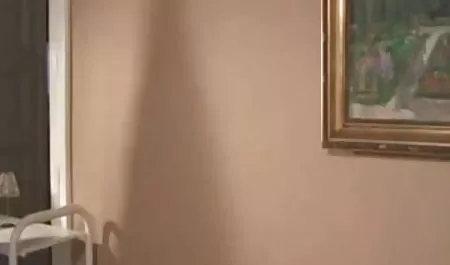 टेट बड़े सेक्सी फिल्म देखने के लिए वीडियो स्तन बेकार है और masturbates