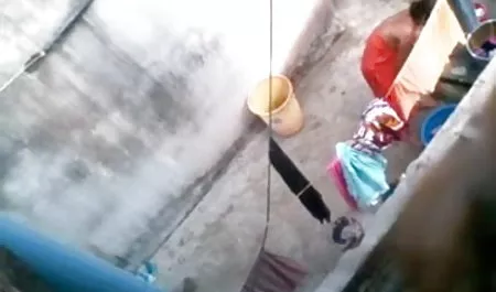 पहली बार में जवान आदमी गर्म इंग्लिश सेक्सी पिक्चर वीडियो पाइपलाइन मुर्गा के नीचे गिर गया