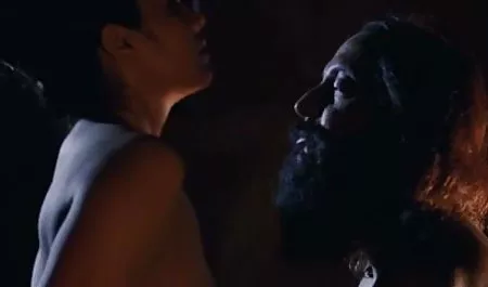 यह पूंछ और एक खोखले बफ फिल्म सेक्सी चप्पू पर पोल्का डॉट्स है