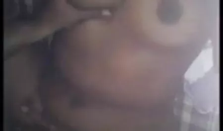 लेस्बियन आदमी परेशान है अपने मुर्गा के साथ हॉलीवुड सेक्सी पिक्चर हिंदी में उसे
