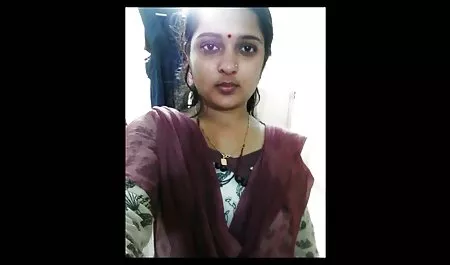 संगीतकार उंगलियों सेक्स फिल्म भेजो पियानो के पास उसे बिल्ली