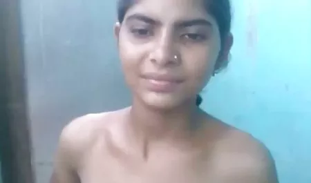 घोड़े पर चलने सेक्सी हद हिंदी फिल्म