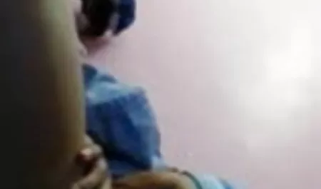 शैंपेन के बाद, एक औरत की मेज पर मोज़ा डाल हिंदी सेक्सी ब्लू पिक्चर फिल्म