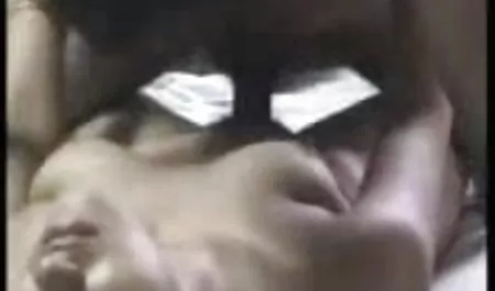 पैंटी के बिना सड़क पर नशे में हिंदी सेक्सी फिल्म मूवी महिला