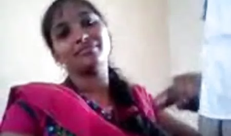 परेशान प्रेमिका अश्लील देख सेक्सी फिल्म हिंदी फिल्म