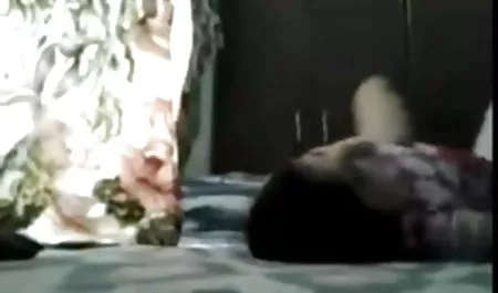 उंगलियों डालें और पिछवाड़े में सेक्सी फिल्म खेलने वाली डालने