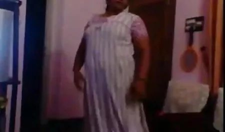 केली हिंदी में फिल्म वीडियो सेक्सी वोल्वा में डूब गया.