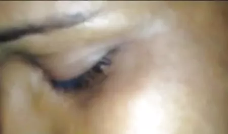 कास्टिंग गांव हिन्दी मे सेक्सी फिल्म लड़की सक्रिय रूप से मुंह और छेद के साथ काम करता है