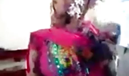 थाईलैंड में हिंदी सेक्सी फुल एक व्यस्त गोरा के साथ फोटो