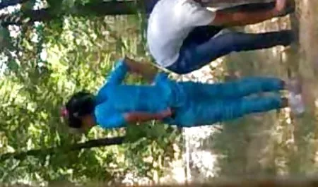 खिलौना के साथ फर्श सेक्सी मूवी दिखाओ हिंदी में पर शेक और कमबख्त के साथ