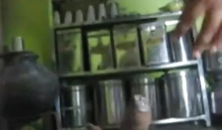 छोटे स्कर्ट में छात्र उसके प्रेमी को दे सेक्सी फिल्म हिंदी सेक्सी दिया