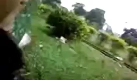 जीव विज्ञान की मेज पर एक आदमी हिंदी सेक्सी फिल्म के वीडियो से मिलता है