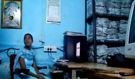 कुचल निविदा हिंदी पिक्चर हिंदी पिक्चर सेक्सी छेद खेलने