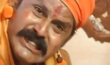 छोटे हिंदी भोजपुरी फिल्म सेक्सी सुनहरे बालों वाली लड़कियों को अपने दोस्तों के साथ मजाक कर रहे हैं