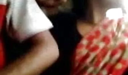 अमांडा बगीचे सेक्सी पिक्चर सेक्स फिल्म में बैठता है