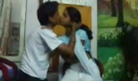 भावुक कुतिया-2 सेक्सी फिल्म मूवी में की अलग अभिशाप