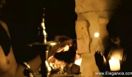 सेक्सी कुंवारी दुल्हन हिंदी सेक्सी फिल्म लड़कियों को उनके पैर चाटना और एक दूसरे को गुदा दे ।