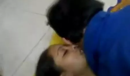 जेनी हेंड्रिक्स सेक्सी पिक्चर दिखाइए
