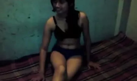 दो सेक्सी फिल्म सेक्सी फिल्म हिंदी में वीडियो समलैगिंकों सेक्स से पहले चटाई पर एक दूसरे को आकर्षित