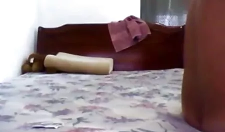 पतला लड़की एक गुलाबी शिश्न पर संगीत गुदा ब्लू पिक्चर ब्लू सेक्सी में है