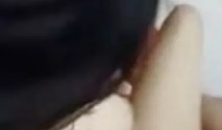 एक वेश्या जूलिया हिंदी सेक्सी मूवी दिखाओ 3 के एडवेंचर्स