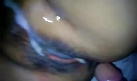 डार्लिंग उसके हिंदी सेक्सी फिल्म देखने वाली प्रेमी को उसकी पहली गुदा सेक्स दिया