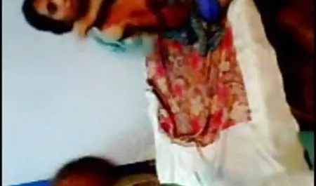 कवि स्नान से पानी की एक लाख सेक्स फिल्म वीडियो वीडियो में धाराओं