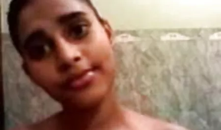 बाथरूम में, गोरा दो अच्छे एल्डकिया है ब्लू पिक्चर सेक्सी हिंदी में देखने वाली