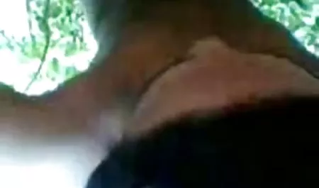 चार दोस्तों वैकल्पिक सेक्स यात्रा करने के लिए आमंत्रित कर रहे सेक्सी मूवी हिन्दी हैं