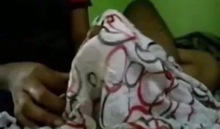 स्कीनी आदमी ब्लू हिंदी सेक्सी पिक्चर साफ उसे बिल्ली का इस्तेमाल किया
