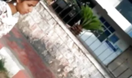 लिसा उसे पिछवाड़े में एक छिपे हुए लीवर छुपाता सेक्सी ब्लू पिक्चर वीडियो है ।
