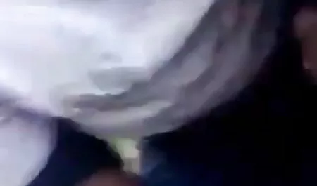 बोंगासम के साथ एक वेब कैमरा लड़की के सामने एक ढक्कन उंगली के सेक्सी मूवी हिंदी माई साथ कमिंग