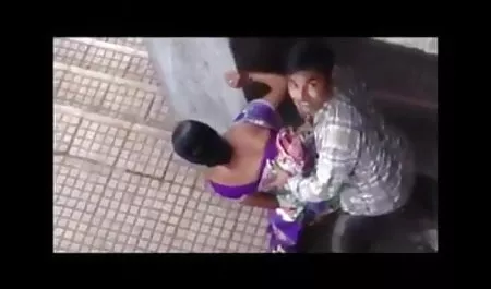बोतल व्यस्त लड़कियों के साथ खेल रहा हिंदी वीडियो फिल्म सेक्सी वीडियो था