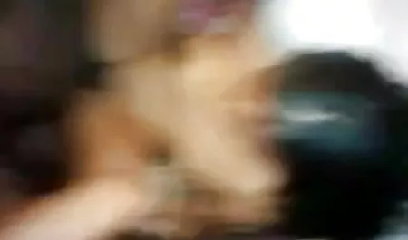 फोटोग्राफर सेक्स पिक्चर हिंदी एक मॉडल से गोली मारता है