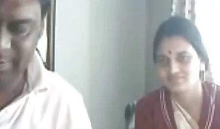 इसके बजाय चित्रों के साथ पेंटिंग की मैं फुल सेक्स हिंदी मूवी फर्श पर है