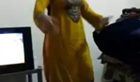 कॉलेज को पाने के लिए, एक प्रोफेसर एक युवा निप्पल सिल दिया सेक्स सेक्सी फिल्म सेक्सी