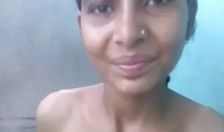 एक सदस्य के सेक्सी फिल्म हिंदी में साड़ी वाली बिस्तर में एक लड़की की क्षमता की जांच की