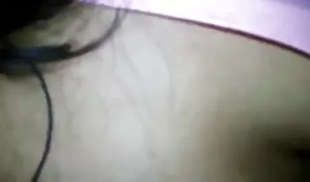 छोटी कुतिया मदद सेक्सी फिल्म हिंदी में वीडियो फिल्म करो!