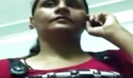 सोफे पर, बिल्कुल सेक्सी पिक्चर पिक्चर हिंदी मिठाई नताशा खोला