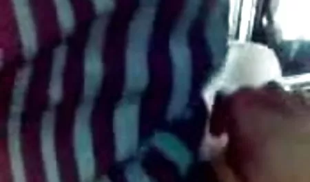 जीभ के बाद चेहरे सेक्सी हिंदी मूवी में और चश्मे पर सह