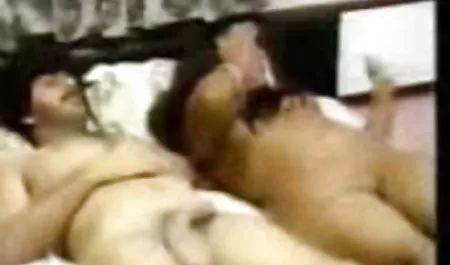 बहुत सेक्सी मूवी हिंदी मूवी पतली और मोटी मिट्टी के साथ बच्चे सो रही है